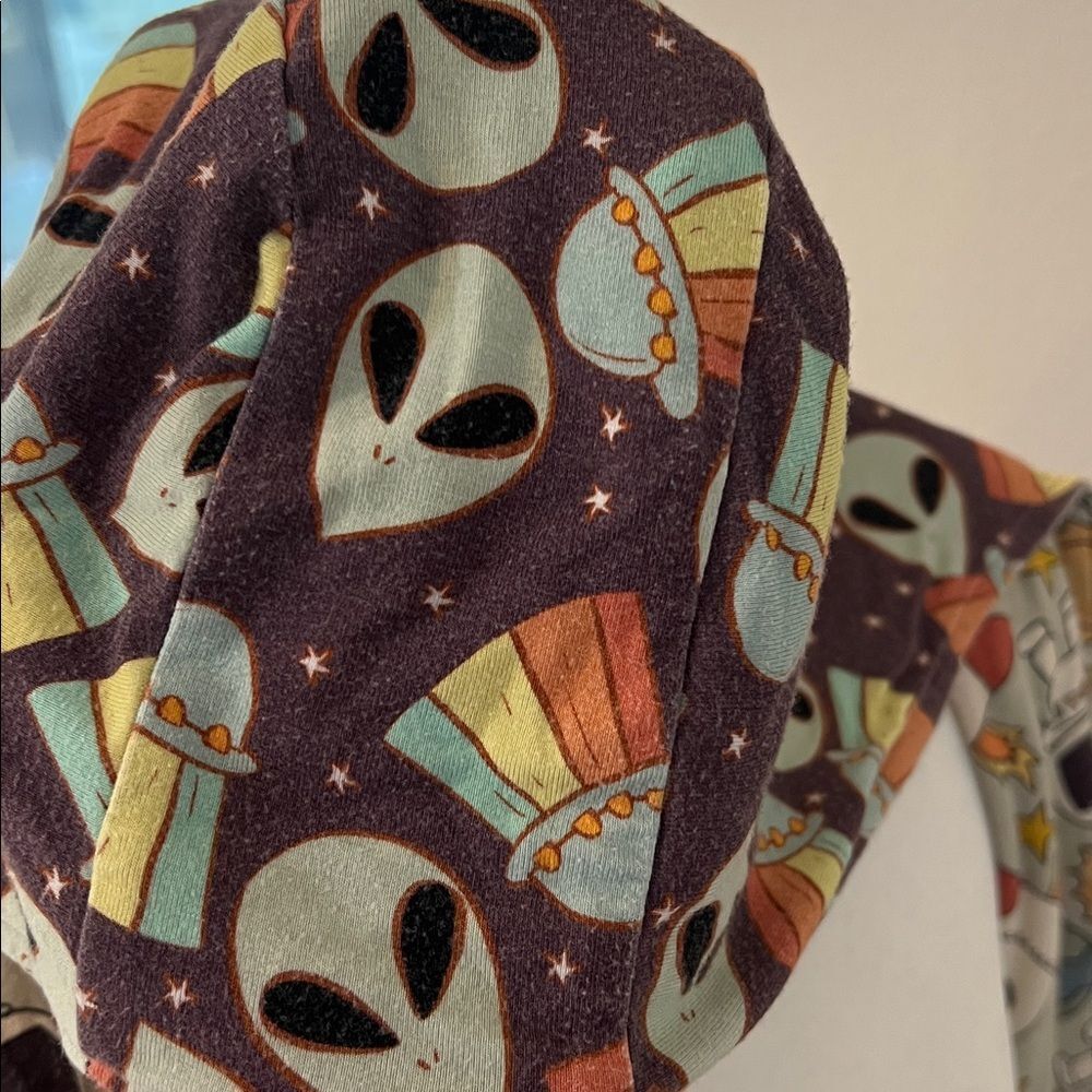 Kids Boutique Bums & Roses Reversible Jacket - Picture 7 of 7